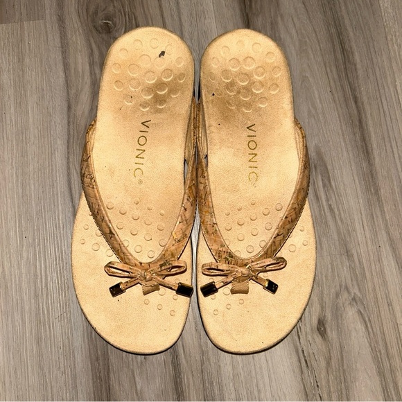 Vionic Women's Brown Sandals with Bow Accent - Picture 2 of 4